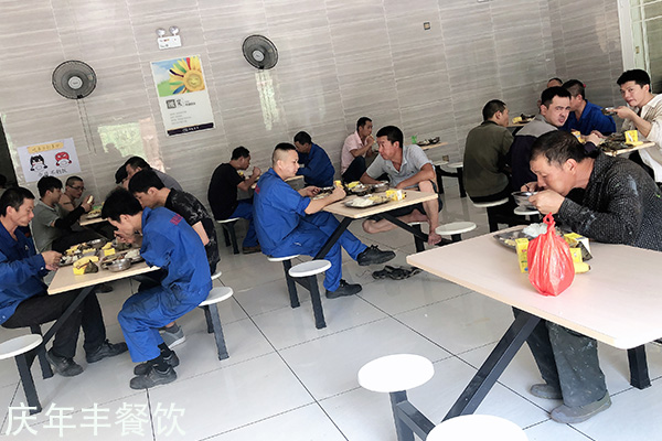 庆年丰餐饮和漳州国晟机械制造有限公司端午互动