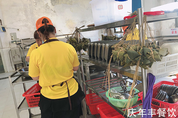 庆年丰餐饮和漳州昇兴太平洋包装有限公司端午互动